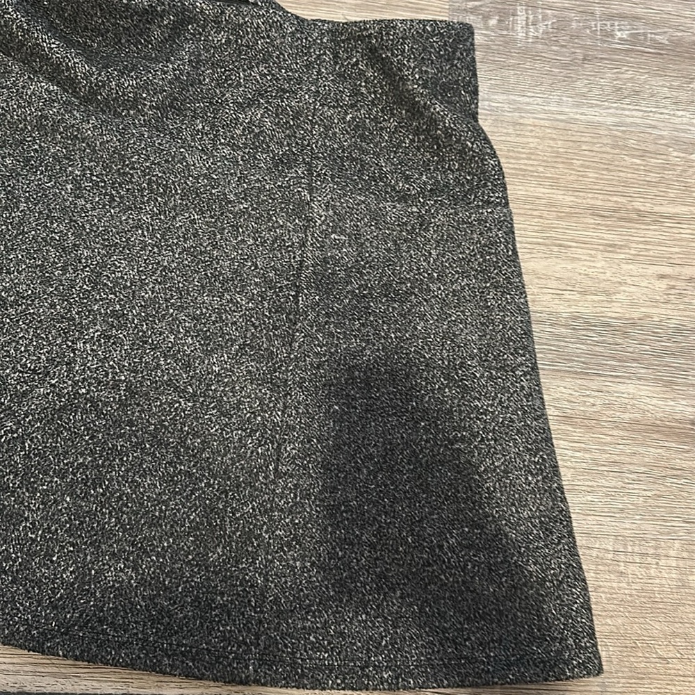 In a great condition. Great for fall and winter.
Feel free to send your offer - Picture 3 of 5